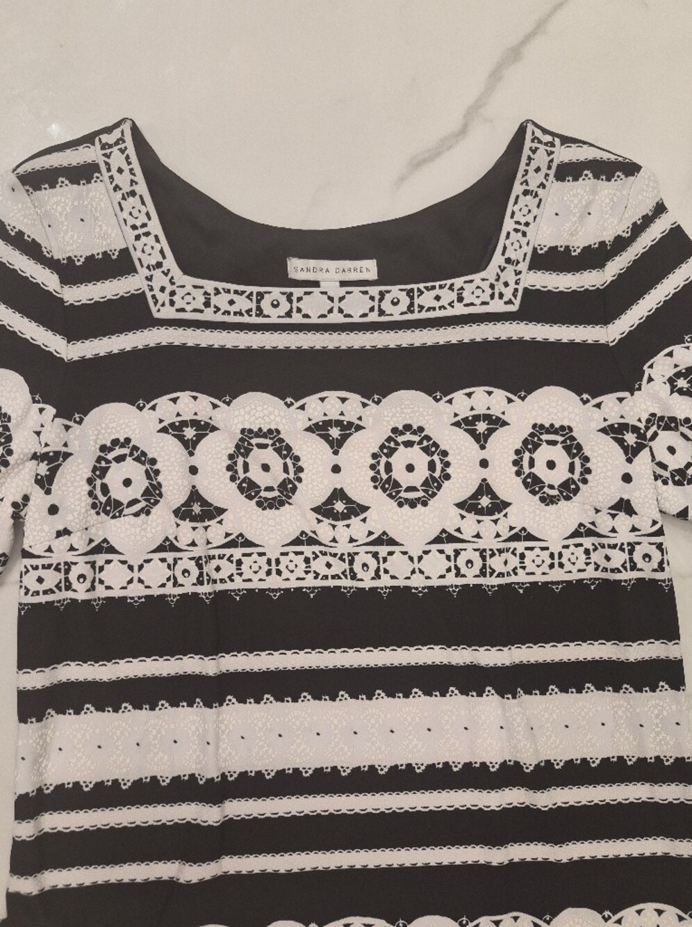Sandra Darren Black and White Floral Lace-Print Tunic  Dress Nwot